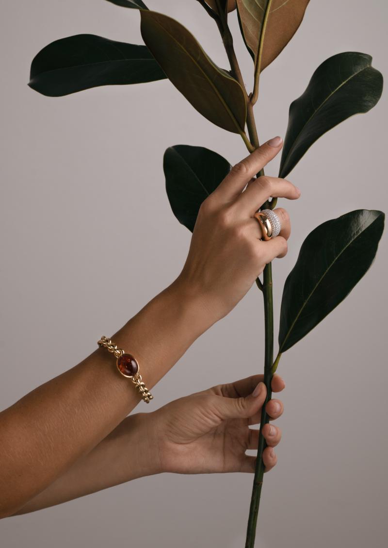 Gorgeous rings