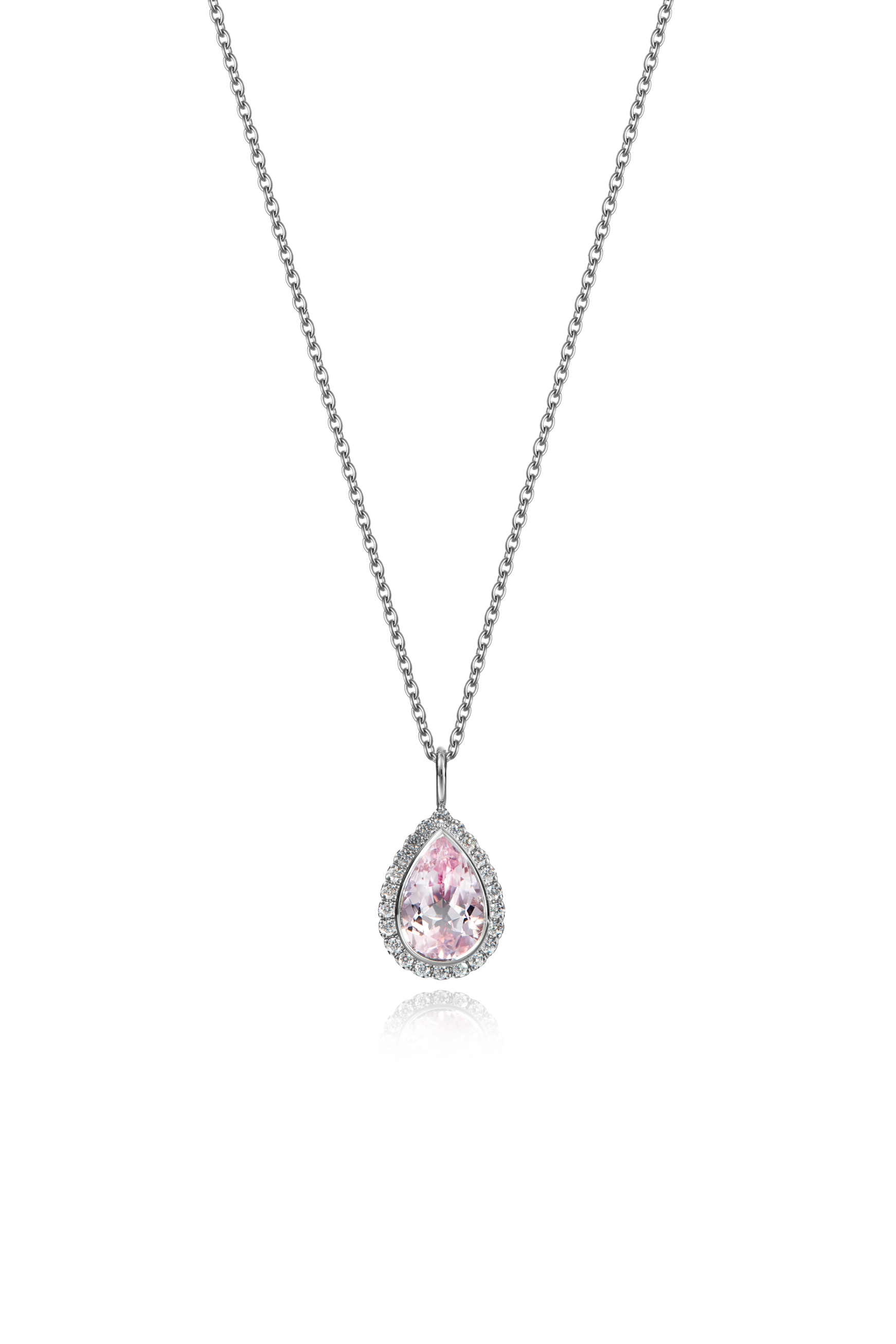 This beautiful pendant in white gold has a pink morganite in the middle